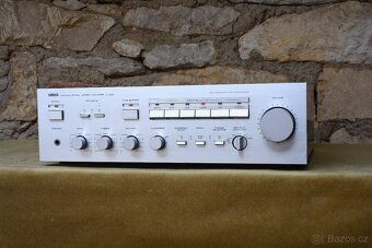 YAMAHA A 520 - 2