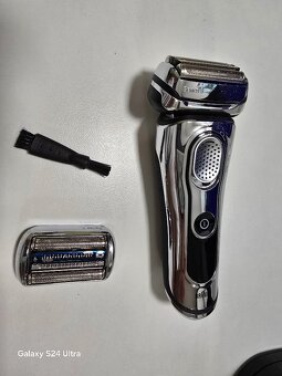 Holící strojek BRAUN Serie 9, vč. čistící stanice - 2