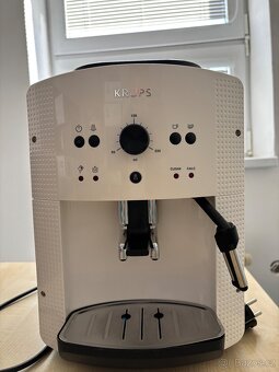 Automatický kávovar Krups EA8105 - 2