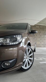 VW Touran Webasto 7mist Panorama DSG 125kw 160najeto - 2