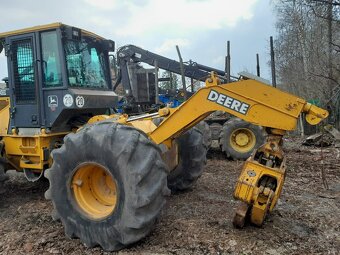 Lesní traktor JOHN DEERE 548 GIII klěšťák - 2