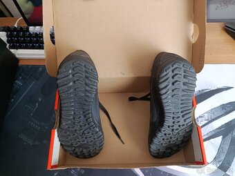 Turfy Nike Vapor 12 vel.38 - 2