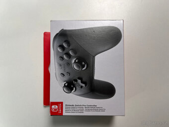 Originální Nintendo Switch Pro Controller - 2