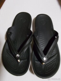 MEZIPRSTOVÉ PANTOFLE CROCS VEL M/6 W/8 38/39 NOVÉ - 2