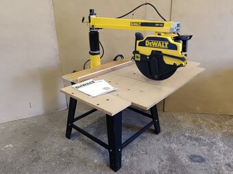 Radiální pila, zkracovací pila, pila DEWALT, pokosová pila - 2