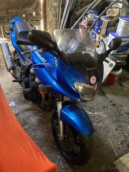 Kawasaki ZR-7S - 2