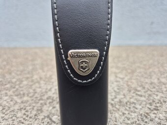 Kožené pouzdro na nůž se závěsem na opasek, zn. Victorinox - 2