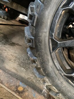 PRODÁM PNEU NA ČTYŘKOLKU - 2