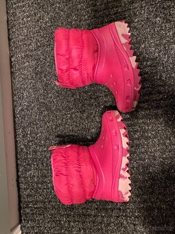 Crocs dětské zimní boty CLASSIC NEO PUFF BOOT - 2