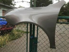 Levy pravy blatnik Škoda Octavia 2,II, barva 9202 kapučíno - 2