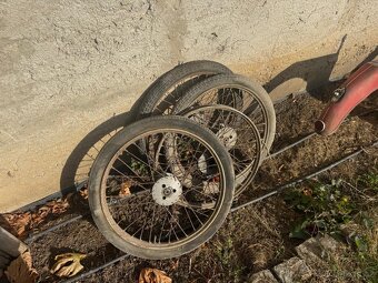 Jawa 555, Jawa díly - 2