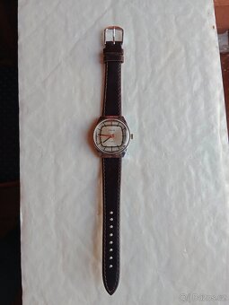 Staré, funkční hodinky Prim- televize - 2