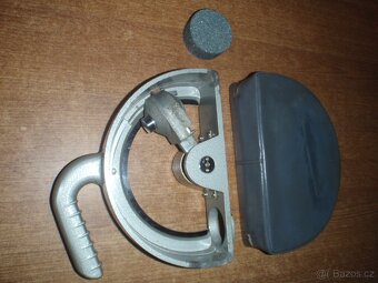 Švýcarské Schmidtovo kladívko (odrazový tvrdoměr) - 2