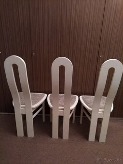 Židle bílé atypické - 2