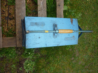plechová bedna na nářadí - 2