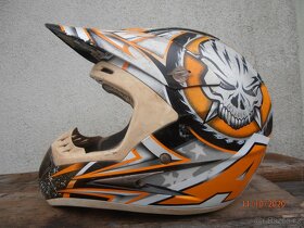 PRODÁM motokrosovou helmu - 2