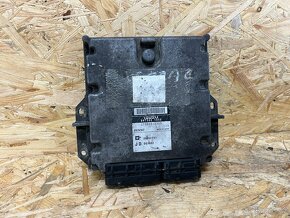 ŘÍDICÍ JEDNOTKA MOTORU 3.0 OPEL ISUZU  897352 1855 - 2