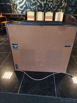 Starší elektrické varhany - 2