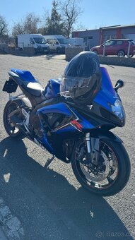 Suzuki GSXR 600 K7 - 2