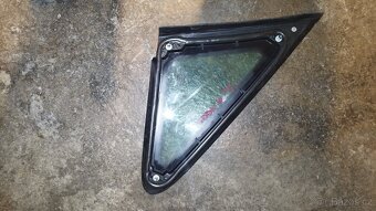 Caddy III sklo levé. - 2