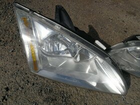 Přední světla Ford Focus - 2