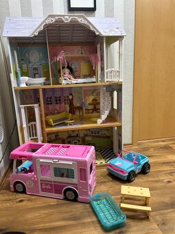 Domeček Kidkraft pro Barbie - 2