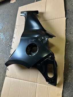 Toyota Yaris blatník - 2