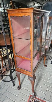 Vitrína starožitná - 2