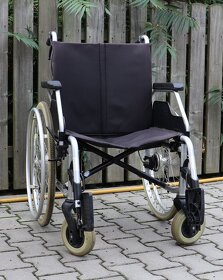 010- Mechanický invalidní vozík Meyra. - 2