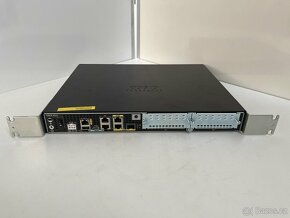 Kvalitní router Cisco 4321 - 2