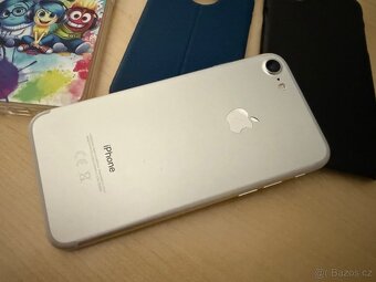 iPhone 7 stříbrný 32GB - 2