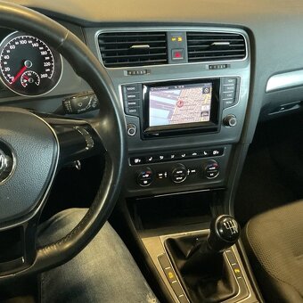 Volkswagen Golf VII 7 1.4 Tsi 90 KW r.2013 168 tkm BI-XENONY - 2