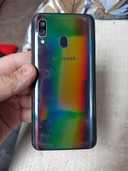 Prodám tyto mobilní telefony na opravu - 2