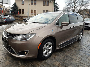 Chrysler Pacifica 3,6L HYBRID, 7 míst, Facelift, REZERVACE - 2