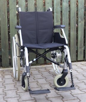 079-Mechanický invalidní vozík Meyra - 2