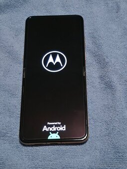 Motorola Razr 60 Ultra 16GB/512GB Pantone Trail - 2
