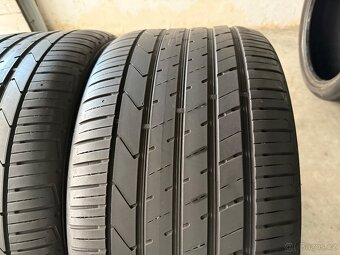 prodám letní pneumatiky 315/35/20 Hankook dva kusy - 2