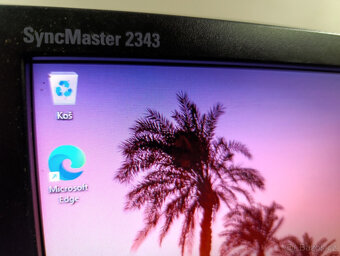 samsung syncmaster 2343 monitor - 2