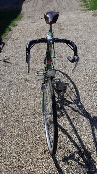 Silnični kolo nové pláště - 2