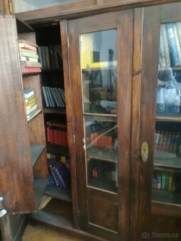 Knihovny starožitné zámecké - 2