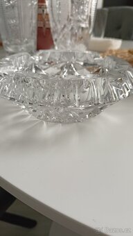 Broušený popelnik - 2