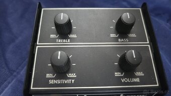 Barcus-Berry 1330 předzesilovač - 2