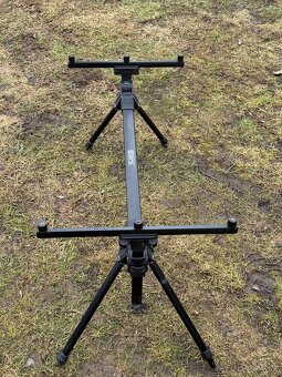 Rybářský stojan , spodový prut s navijákem - 2