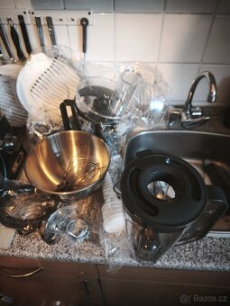 Kuchyňský robot Sencor Kitchen Master + hodně příslušenství - 2