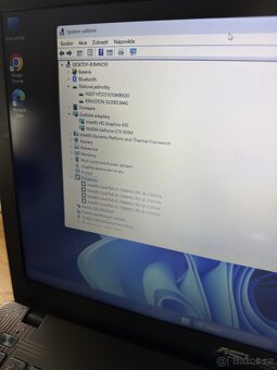 Prodám herní notebook Asus F550V - 2