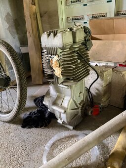 plochodrážní motor - 2