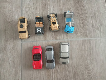 Hotwheels autíčka - 2
