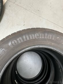Continental 215/60/17 - 2