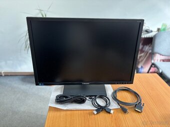 LCD Monitor 24" Samsung S24E65UXWG - 2