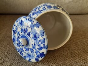 porcelánová dóza - 2